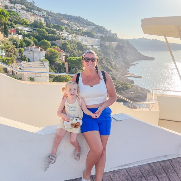 Meet your Posher, Meredith - Picture 7 of 7